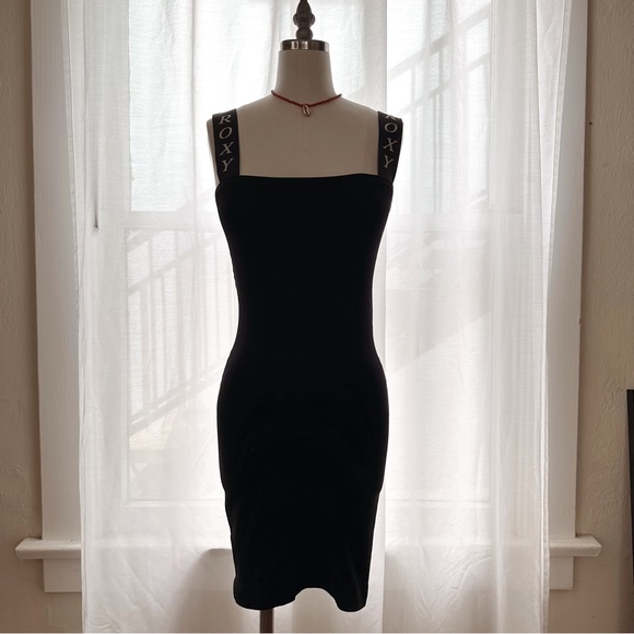 SASSY ROXY body-con mini from Hailey Bieber collab - Picture 2 of 5